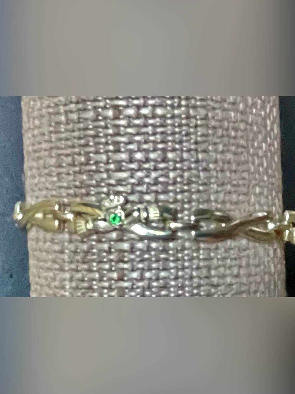 Solvar Claddagh Tennis Bracelet stamped 925 SS vibrant Emerald Inlay .11.5 grams